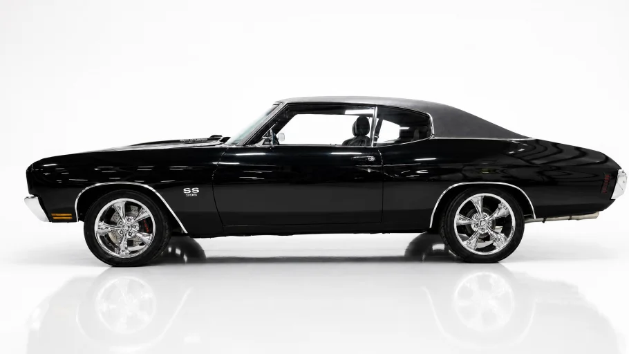 Vehicle image 300